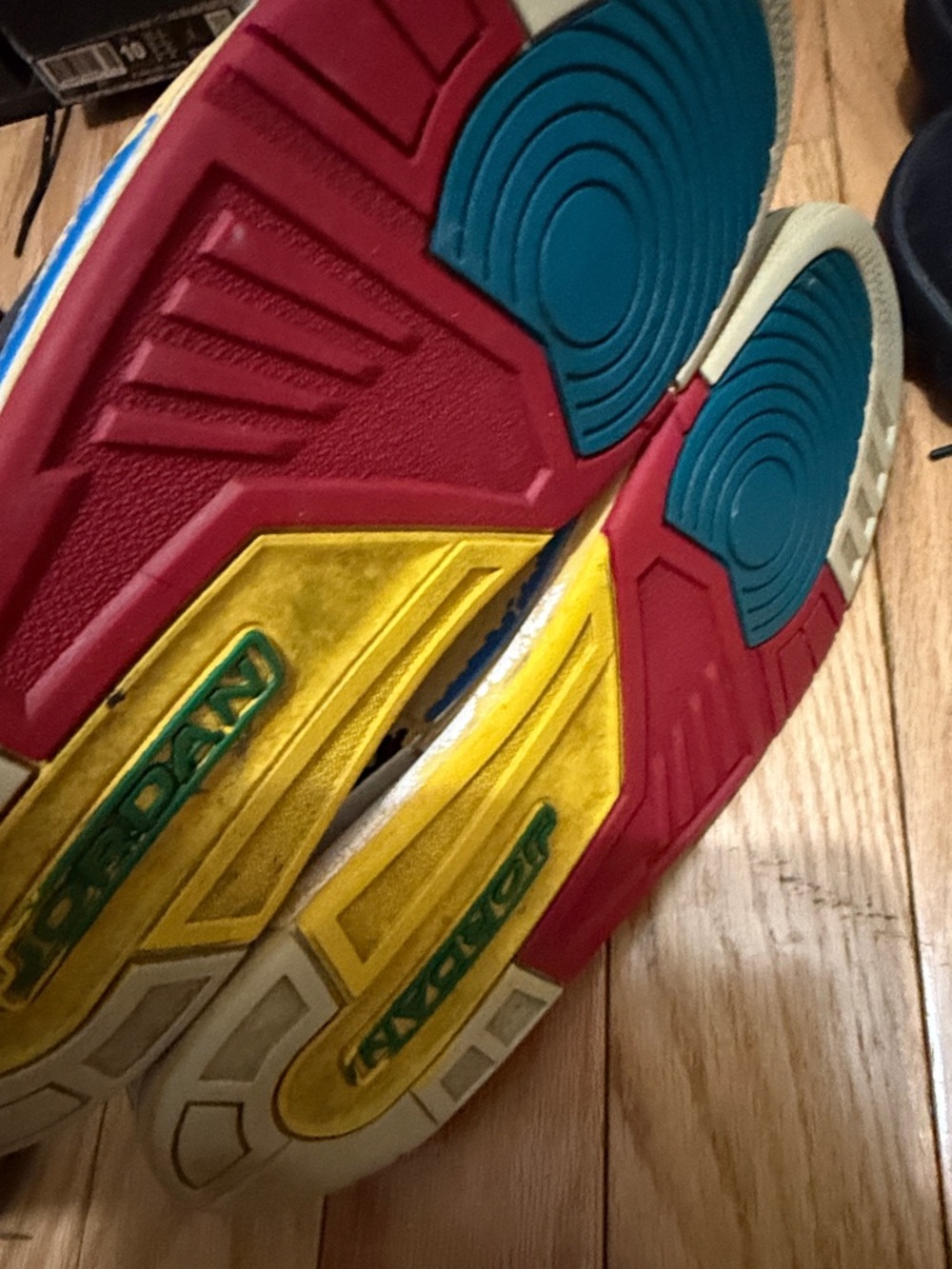Jordan spizike from 2011 size 10.5 - Picture 3 of 7